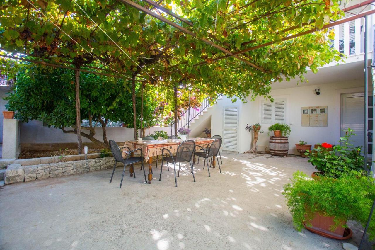 Apartments With A Parking Space Sutivan, Brac - 752 Exterior foto