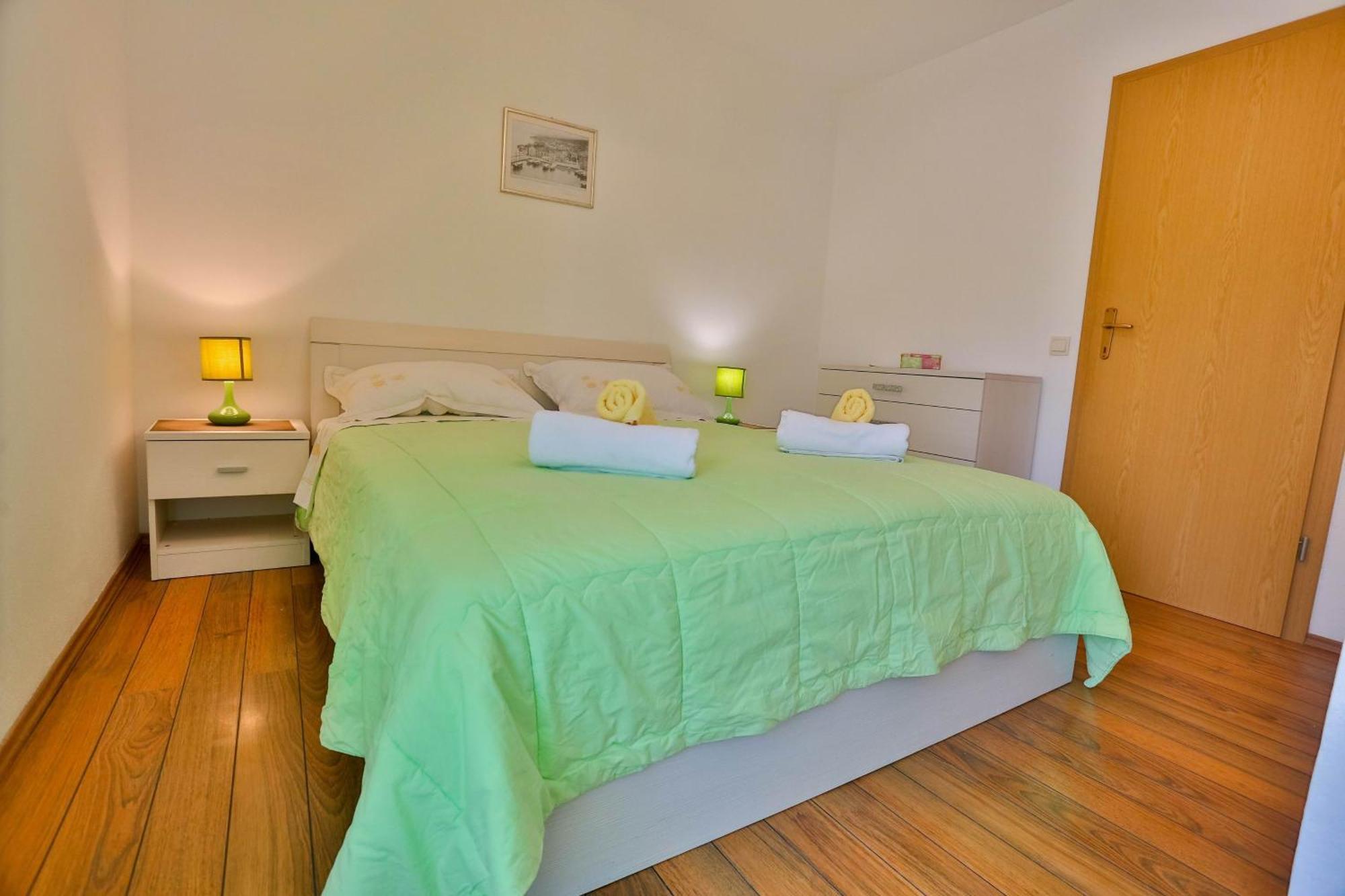 Apartments With A Parking Space Sutivan, Brac - 752 Quarto foto