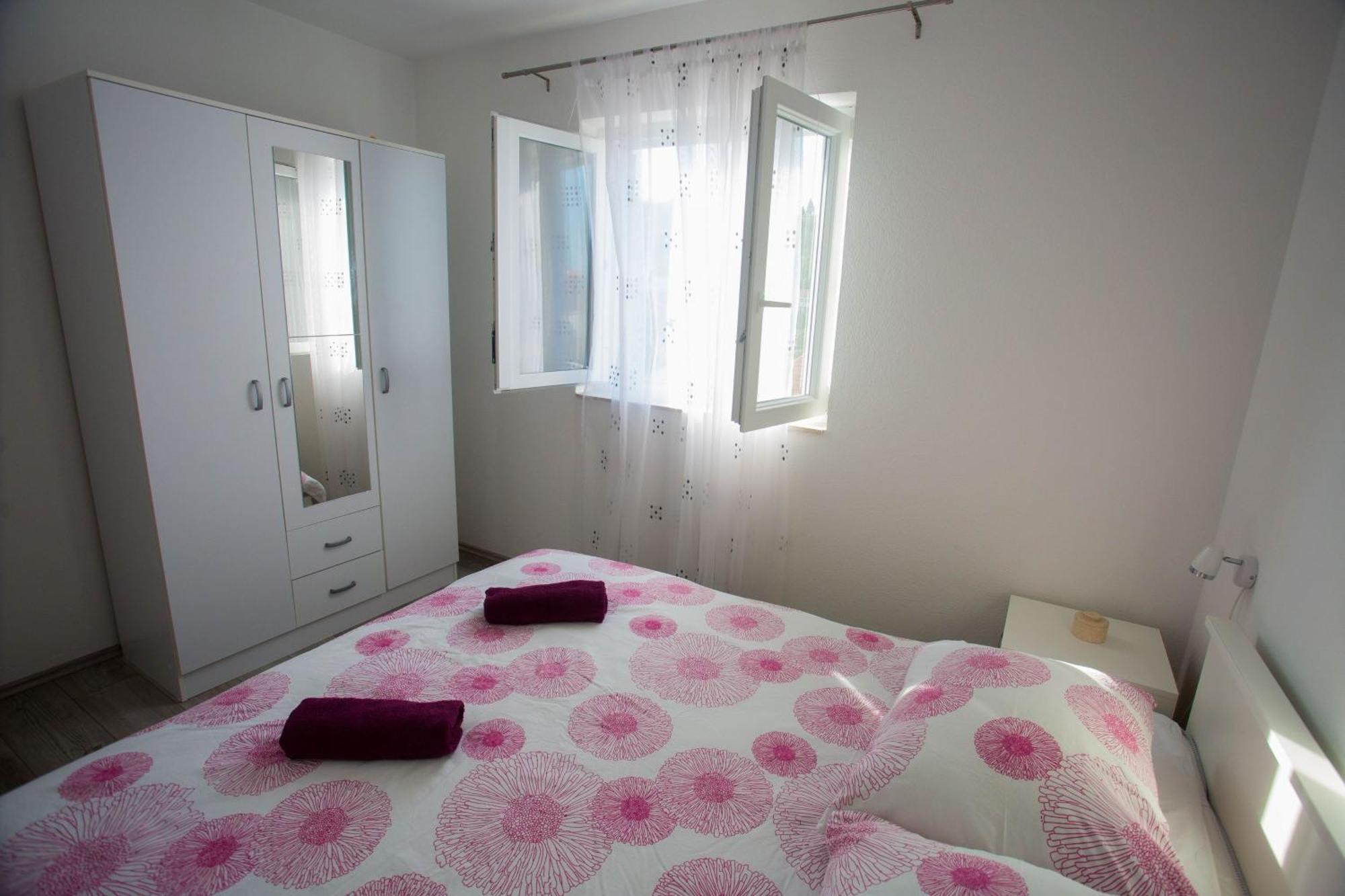 Apartments With A Parking Space Sutivan, Brac - 752 Quarto foto